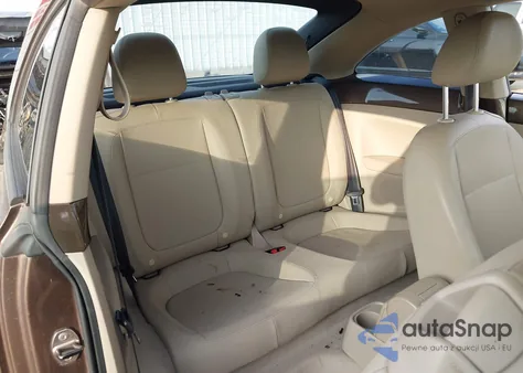 2013 Volkswagen Beetle 2.5L z USA, uszkodzony, nr VIN 3VWJX7AT0DM677373